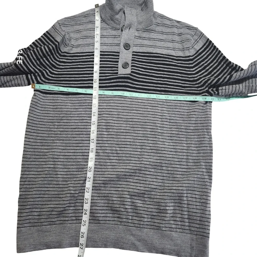 Banana Republic Men's Merino Wool Striped Mock‎ Neck Button Sweater Size L